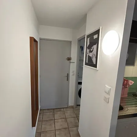 Apartment Nimois Bien Equipe Avec Parking *
